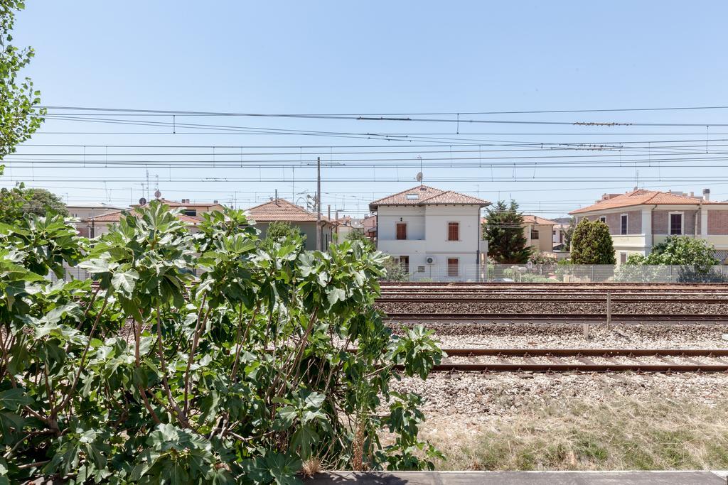 Hotel Chiar Di Luna Senigallia Luaran gambar