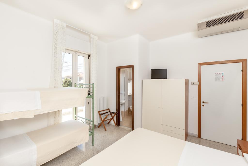 Hotel Chiar Di Luna Senigallia Luaran gambar