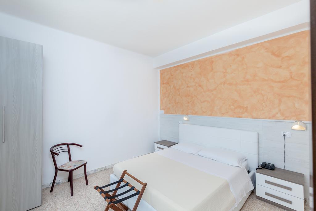Hotel Chiar Di Luna Senigallia Bilik gambar