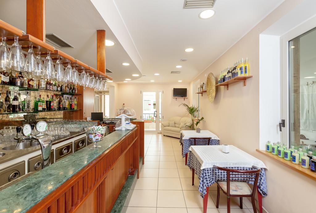 Hotel Chiar Di Luna Senigallia Luaran gambar